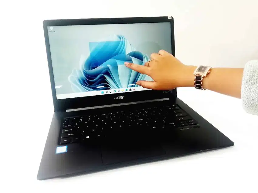 intel i7 ram16gb ssd256gb Acer Travelmate X514-51T SLIM Touchscreen