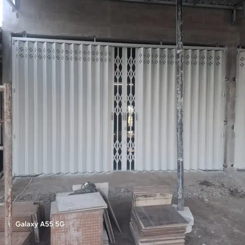 Spesialis pintu Harmonika Surabaya