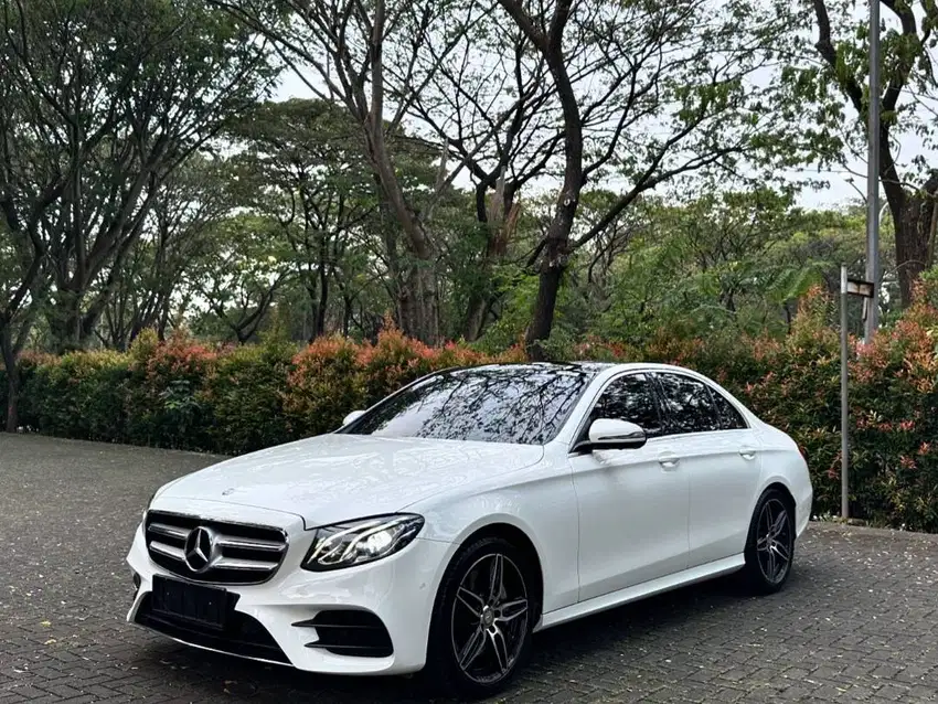 Mercedes Benz E300 AMG W213 2017