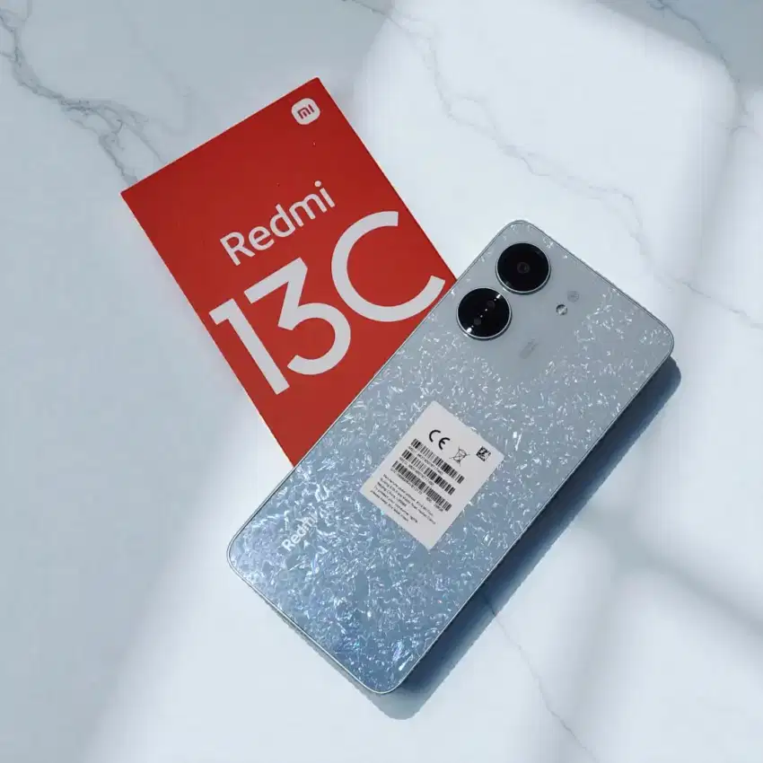 Ram 8GB memori 256GB - Xiaomi Redmi 13C bening