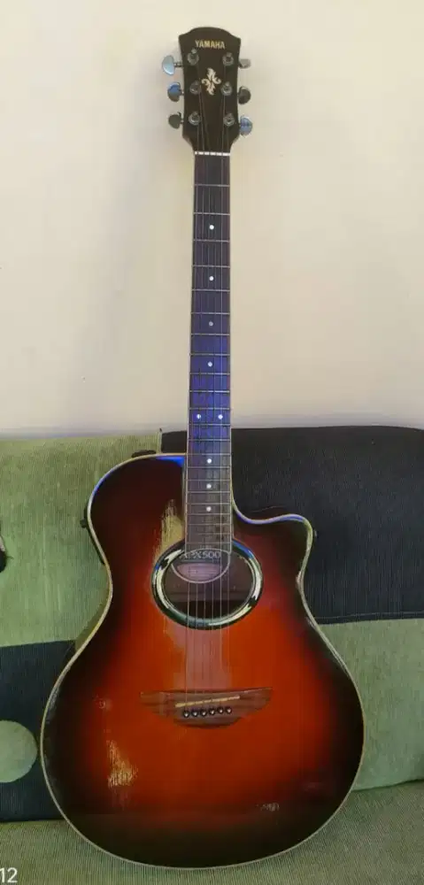 Jual gitar akustik merek yamaha APX500