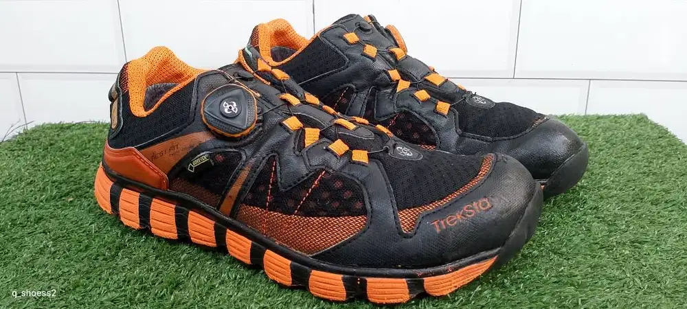 Sepatu hiking/ trail runn TREKSTA BOA SYSTEM