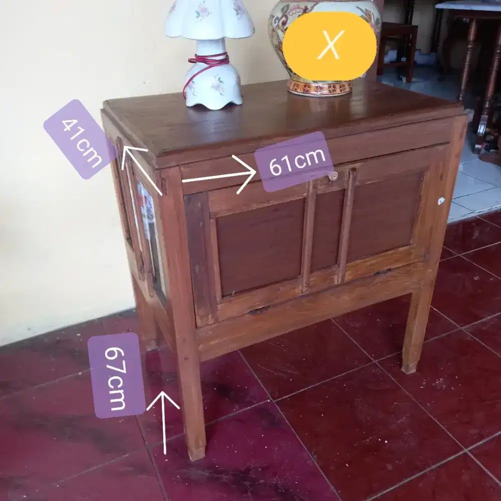 Lemari Teh Jati Kuno