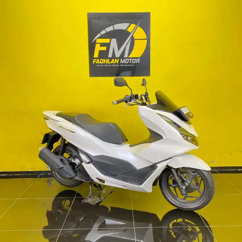 cash kredit PCX 2023 putih plat Tangerang