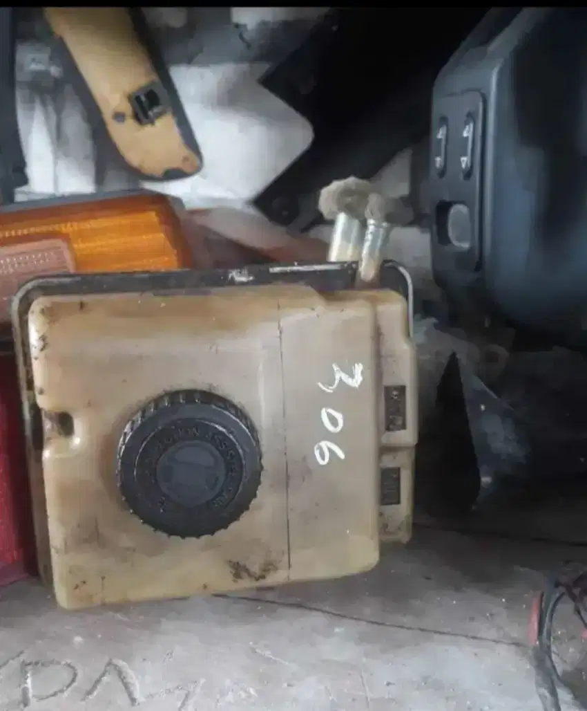 Tangki reservoir oil power steering