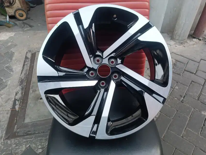 Dijual Velg Yaris Cross R18 Bekas Copotan 1pcs