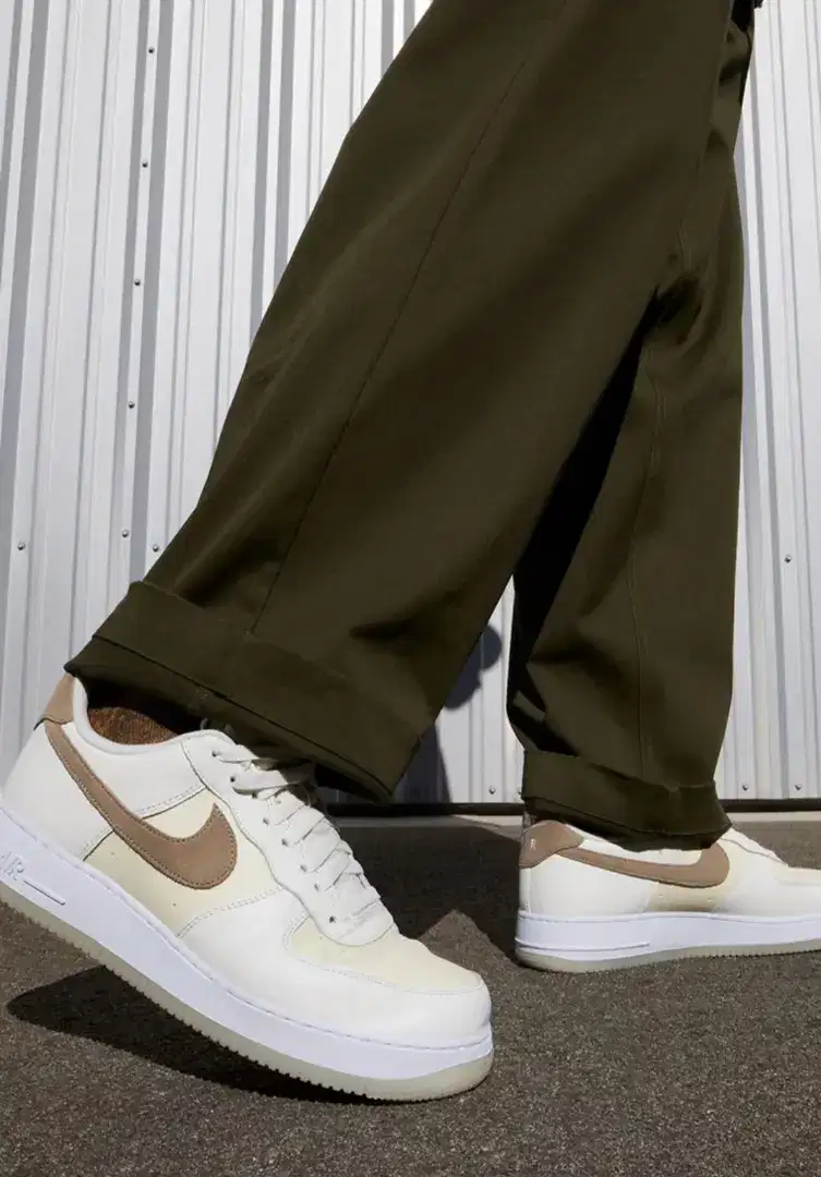 41 - SECOND AIR FORCE 1'07 COCONUT MILK