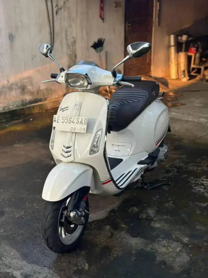 Vespa Sprint 2014 3V PUTIH plat AE