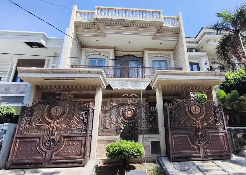 Rumah Classic Araya 2 dkt MERR, kertajaya, dharmahusada
