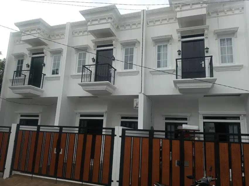 Rumah di Jagakarsa mulai 1M-an 2,5 lantai rooftop cash & KPR