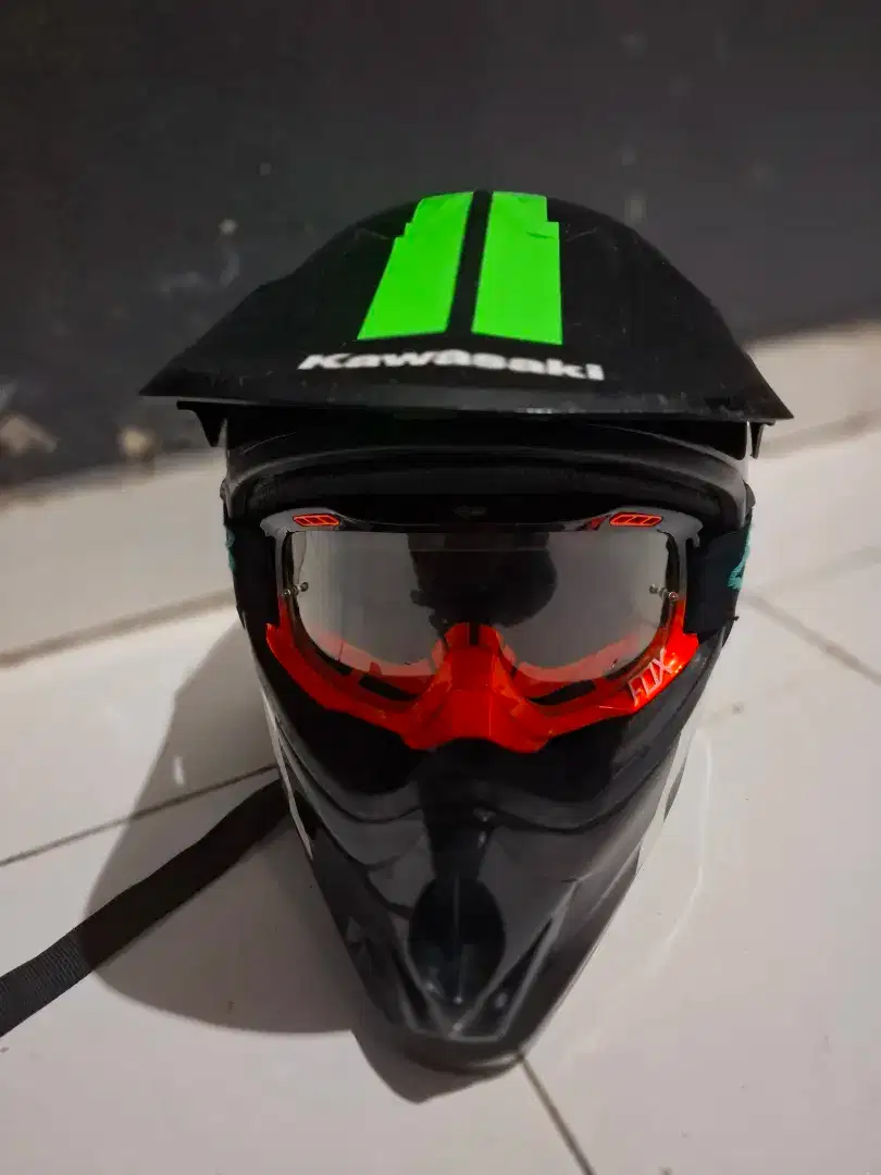 Di jual helm motor cross