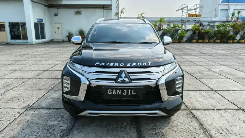 Pajero Dakkar at 2022 Hitam Met Km Low 19Rban Tdp 50 Jt Sj