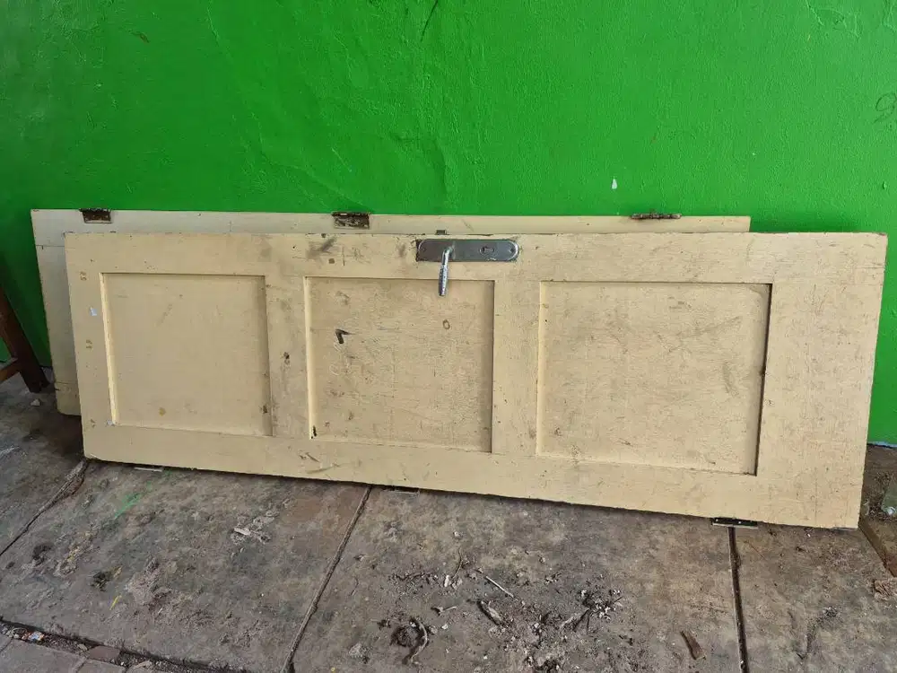 Daun Pintu dari Kayu