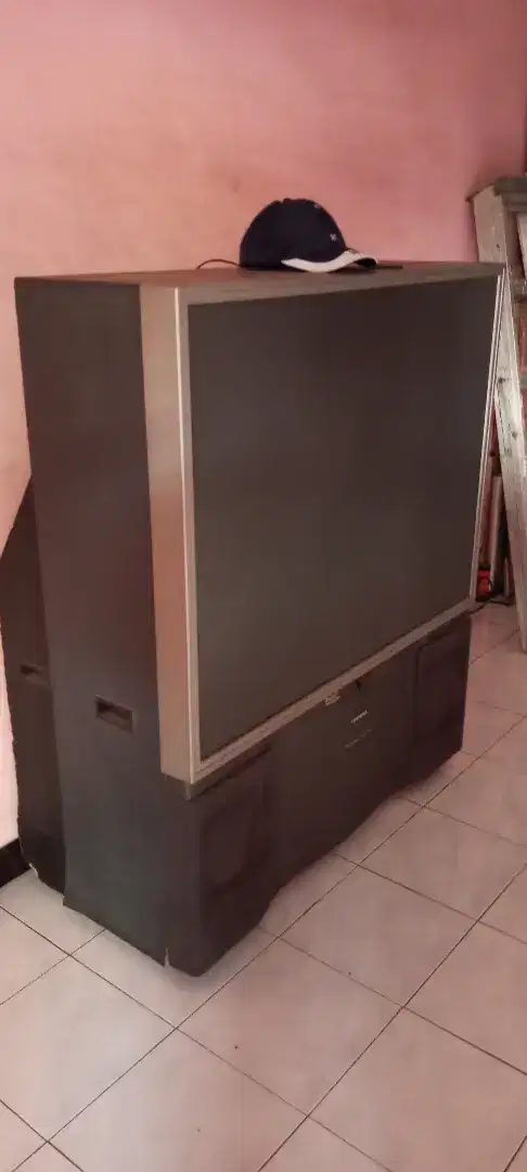 Tv Toshiba besar rusak
