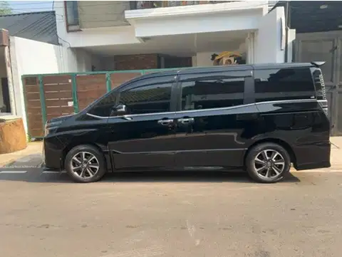 Toyota Voxy 2018 Bensin