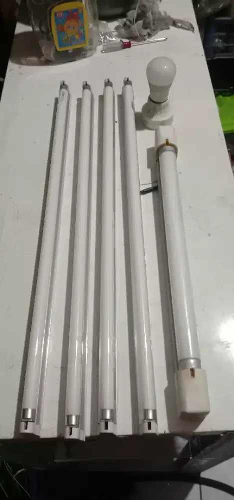 Lampu TL neon  T5 14W 4 pcs
