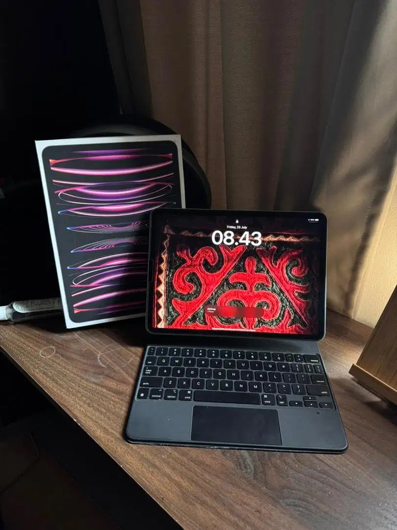 ipad pro gen 4 M2 128gb wifi only + apple magic keuboard