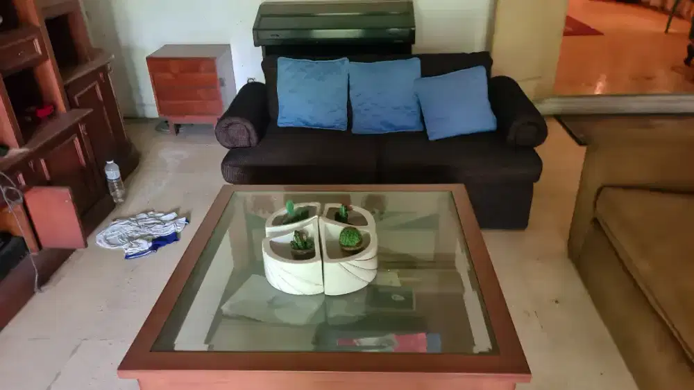 Dijual 1 Set Sofa 2 + 2