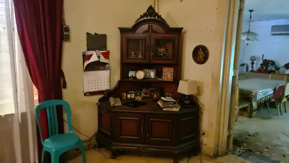 Dijual : Lemari corner (pojok)