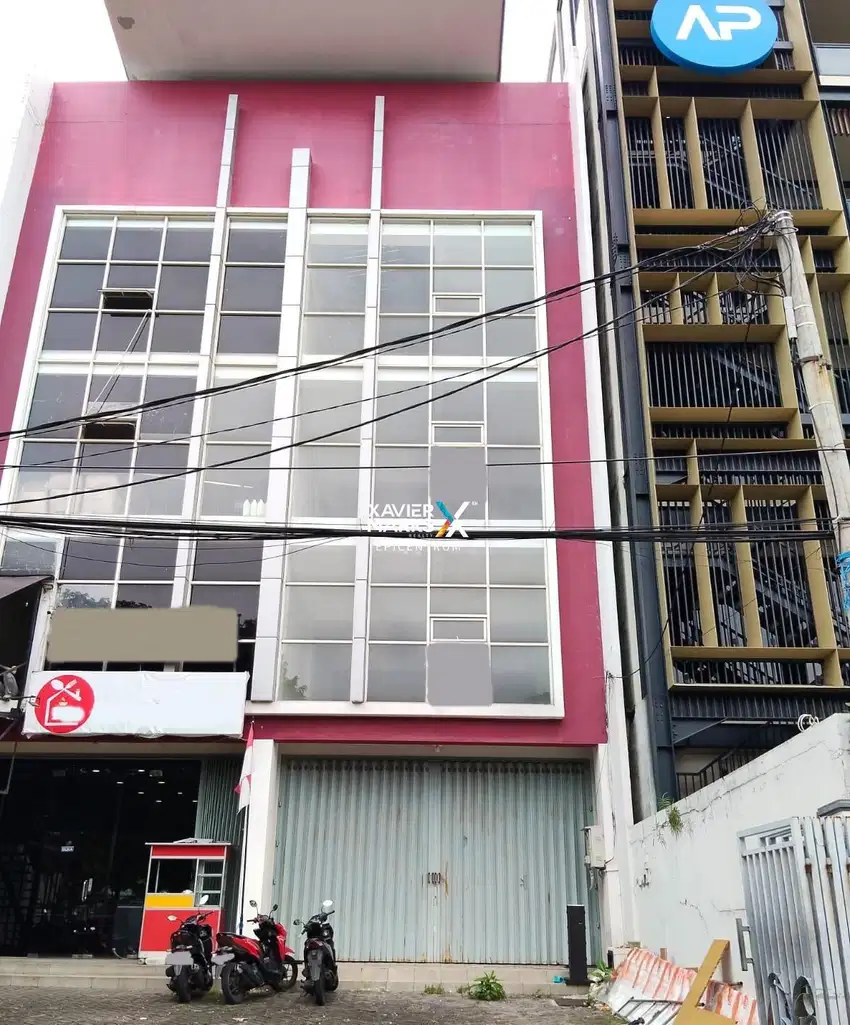 Barang Langka ! Disewakan Ruko Mewah 5 Lantai di Gubeng
