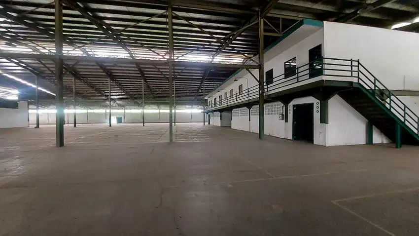 Gudang rapih siap pakai dekat kelapa gading pegangsaan dua