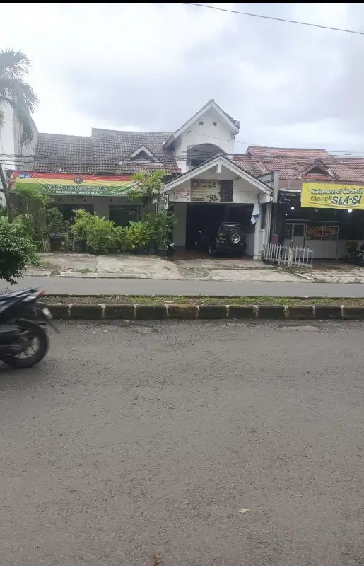 di jual rumah cocok untuk tempat usaha