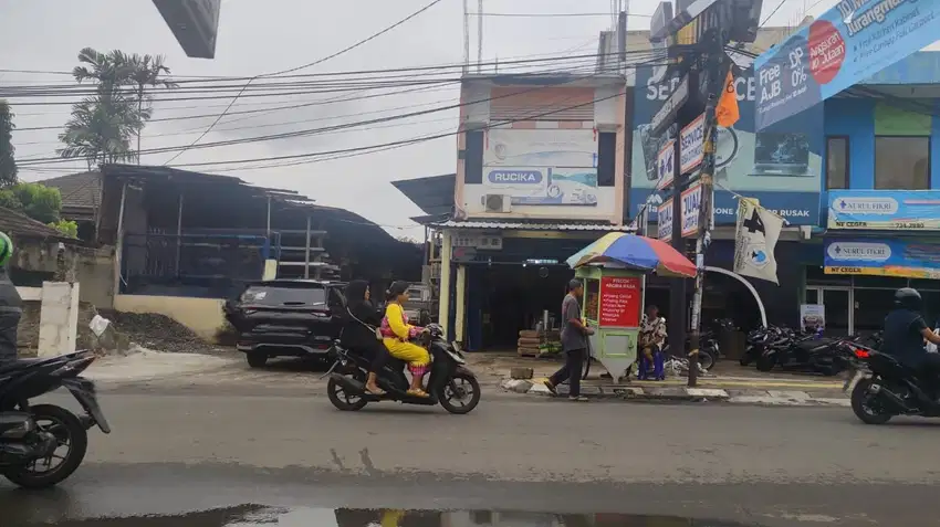 Ruko Ex TB Material di Ceger Raya, Hanya 9 Menit ke Tol Viaduct