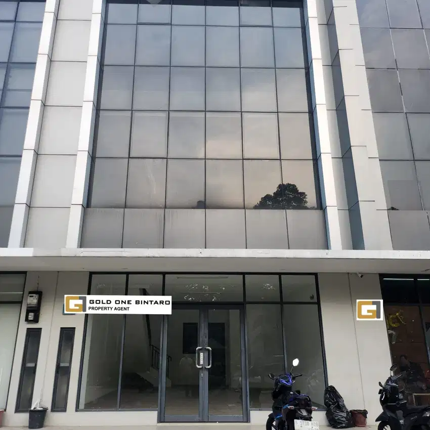 Ruko 3 lantai strategis bagus bersih di U ville Bintaro Tangerang