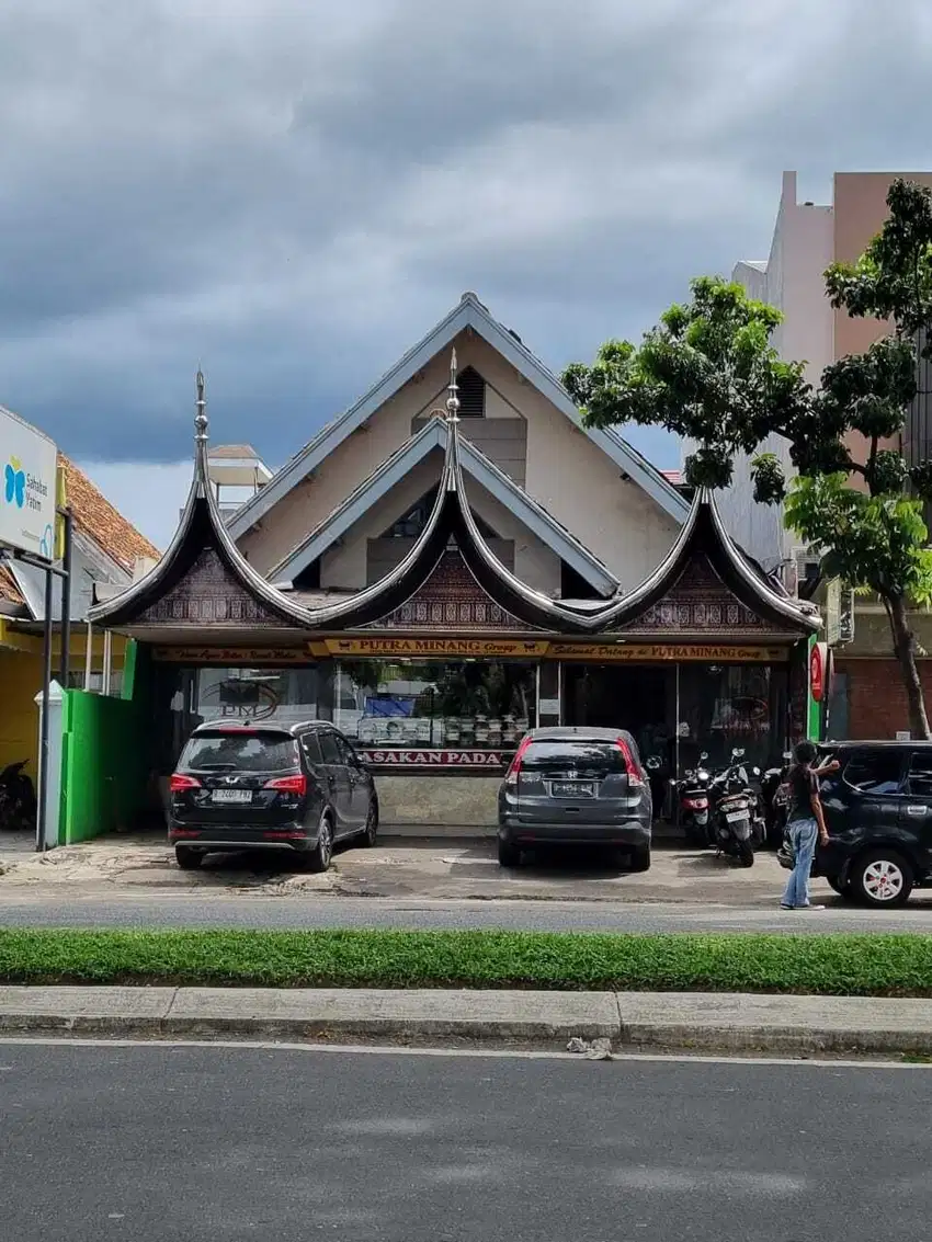 Ruko Lebar 10 di Graha Raya Boulevard dekat ke Alam Sutra