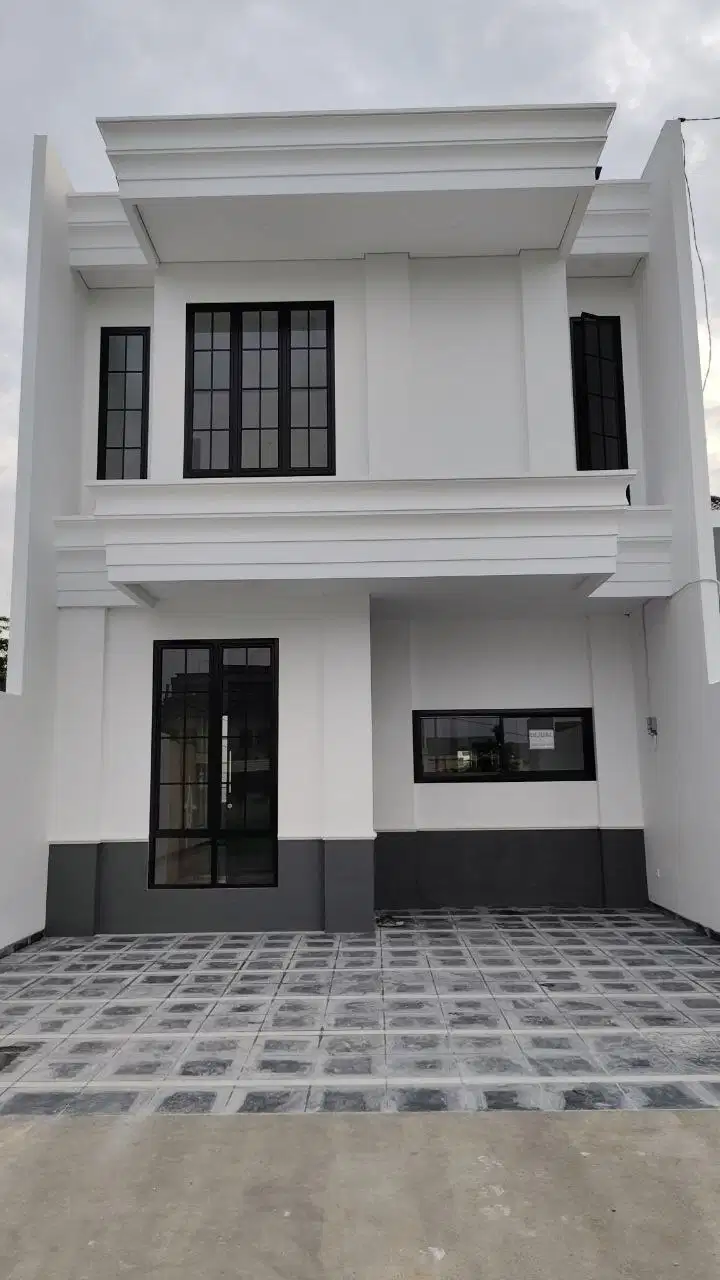 Rumah baru bangun, harga miring dalam cluster Grand Wisata. Bekasi