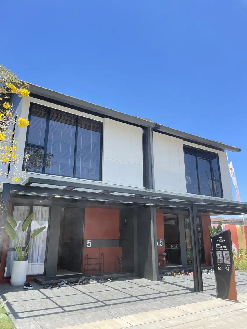 Rumah Dua Lantai  depan Upper Hills Tanjung Bunga Makassar