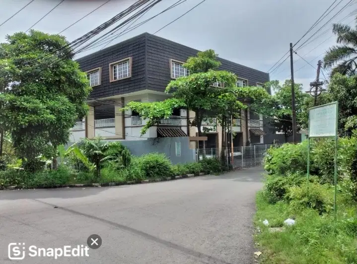 Gedung Usaha Cocok Untuk Investasi, 15 menit ke Mall Cipinang, Jaktim