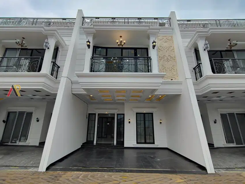Dijual Rumah 3 Lantai Rooftop DP 0% Dekat Avicenna Jagakarsa Jaksel