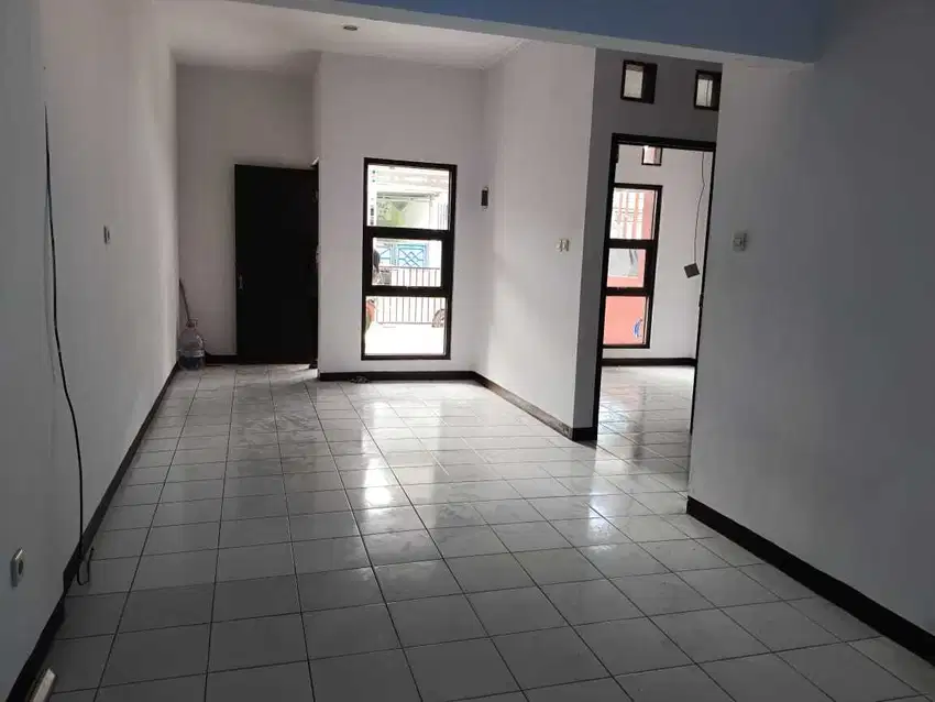 Rumah Nyaman Siap Huni di Taman Kopo Katapang