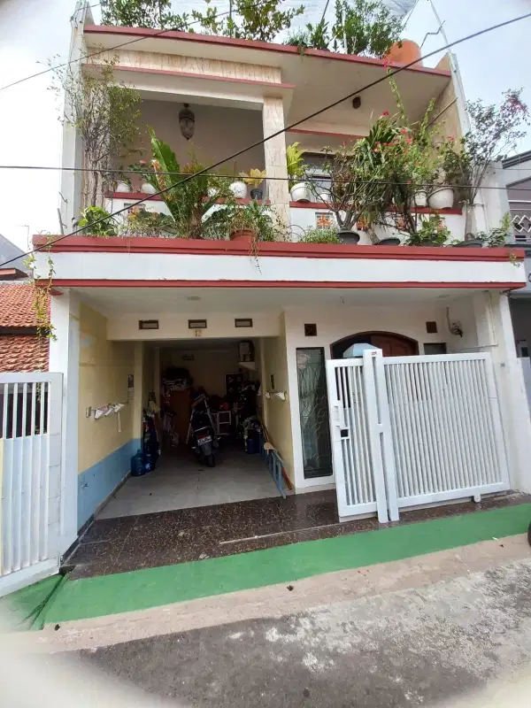 RUMAH SIAP HUNI KOMPLEK ABADI