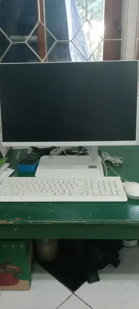 Lenovo All in One 21,5 inch (Like New)