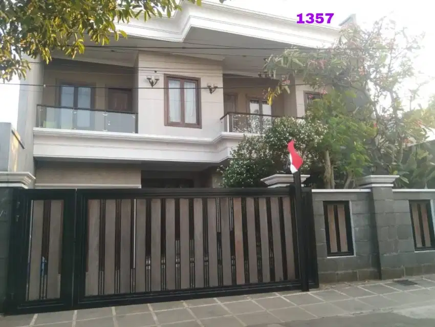 Jual Cepat Rumah Mewah Dalam Komplek Di Jatiwaringin Asri Bekasi