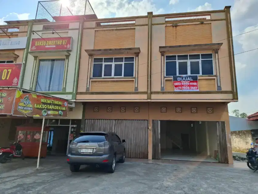 Dijual
2 unit ruko jumbo
Jln Perindustrian 2 km.9