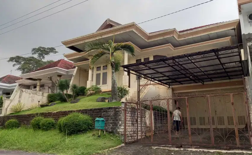 Jual Rumah Siap Huni dan Nyaman Bukit Regency Semarang Selatan – 10183