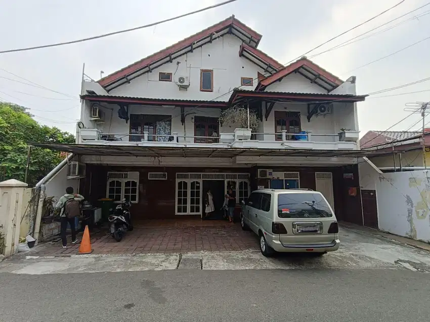 Kost 28 Kamar di Manggarai Selatan, Hanya 12 Menit ke Tol Kuningan