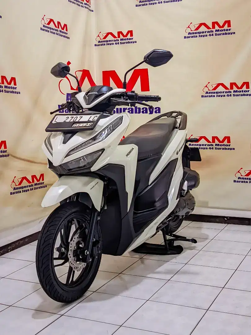Honda Vario 150 keyless Tahun 2019 warna putih #am barata
