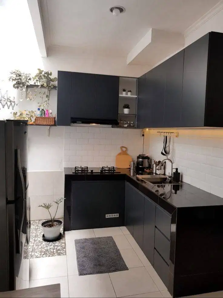Custom Interior Kitchen Set, Backdrop TV, Lemari, Wardrobe, Kitchenset