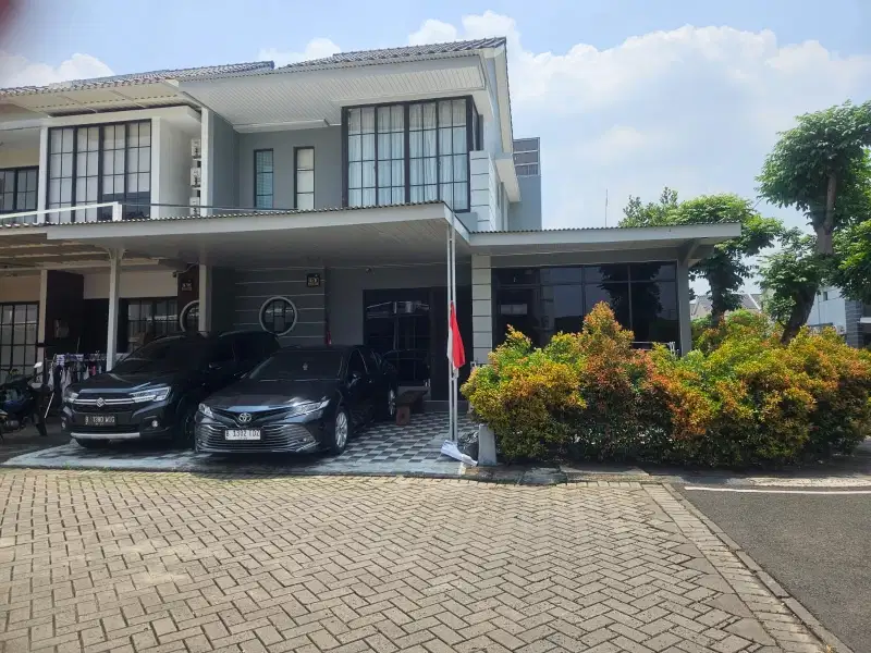 Dijual rumah di green lake city Hoek LT 130m²