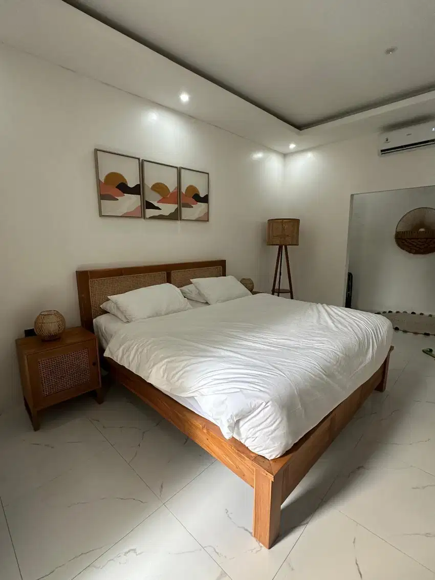VILA BARU DI RAYA CANGGU BALI   YK-098