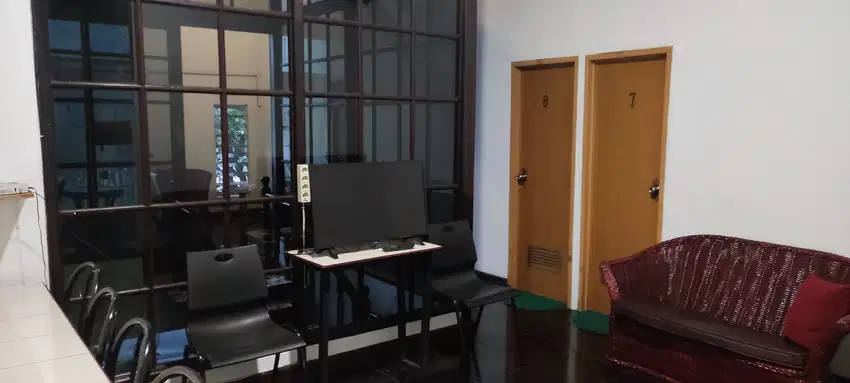 Dijual Rumah Besar Tanah Luas di Kebayoran Lama