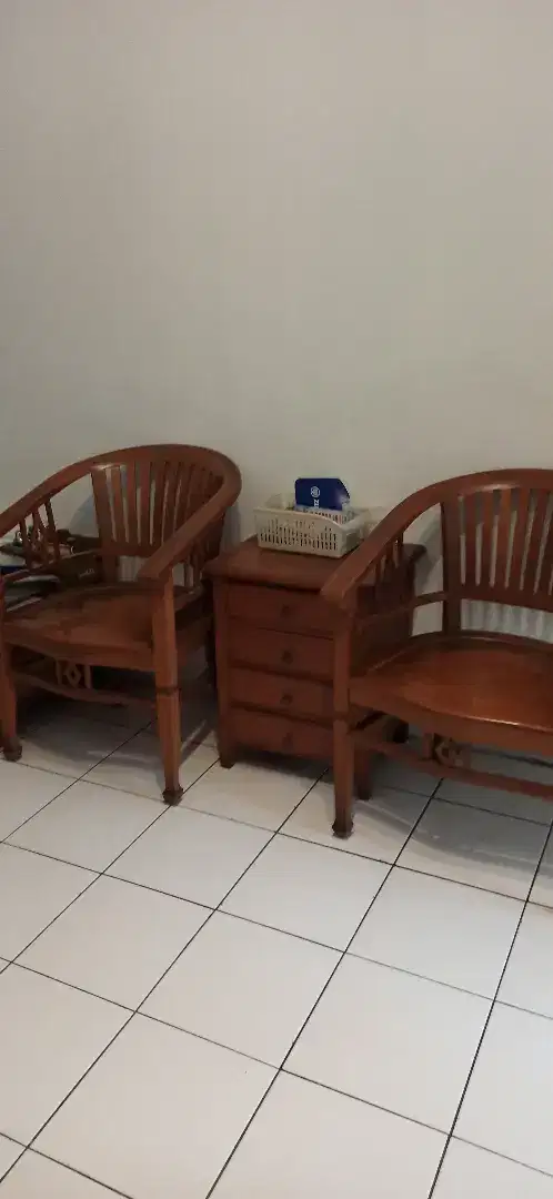 Jual Kursi Teras Nakas Lesehan Kayu Asli(Mau Pindahan)