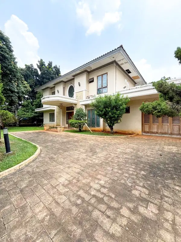 Dijual rumah klasik harga menarik at Pondok Indah Jakarta Selatan