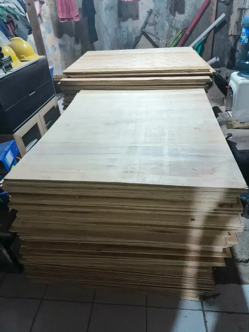 Triplek bekas 9 mm uk 100 x 120