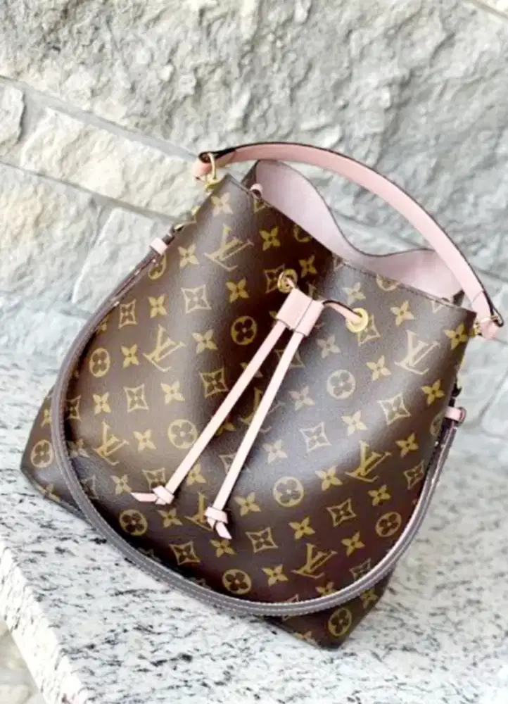 LOUIS VUITON MONOGRAM  SLING BACK MADE IN FRANCE