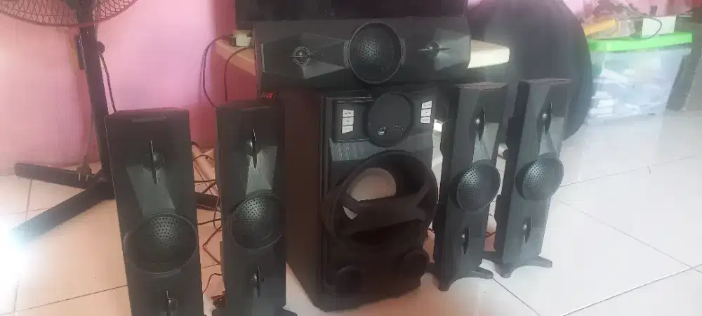 Home teater bekas rasa baru